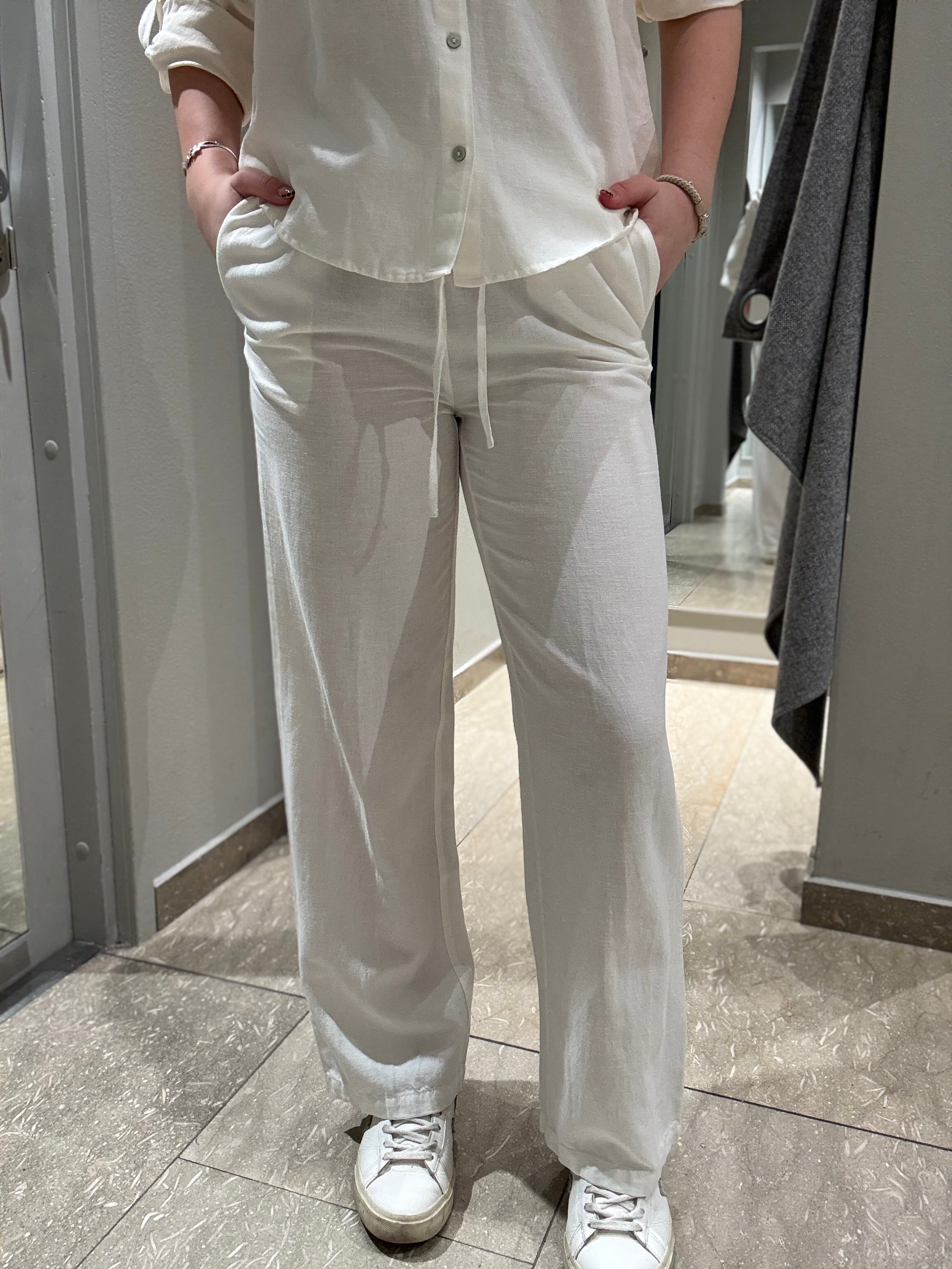 VIPRISILLA Trousers - Snow White