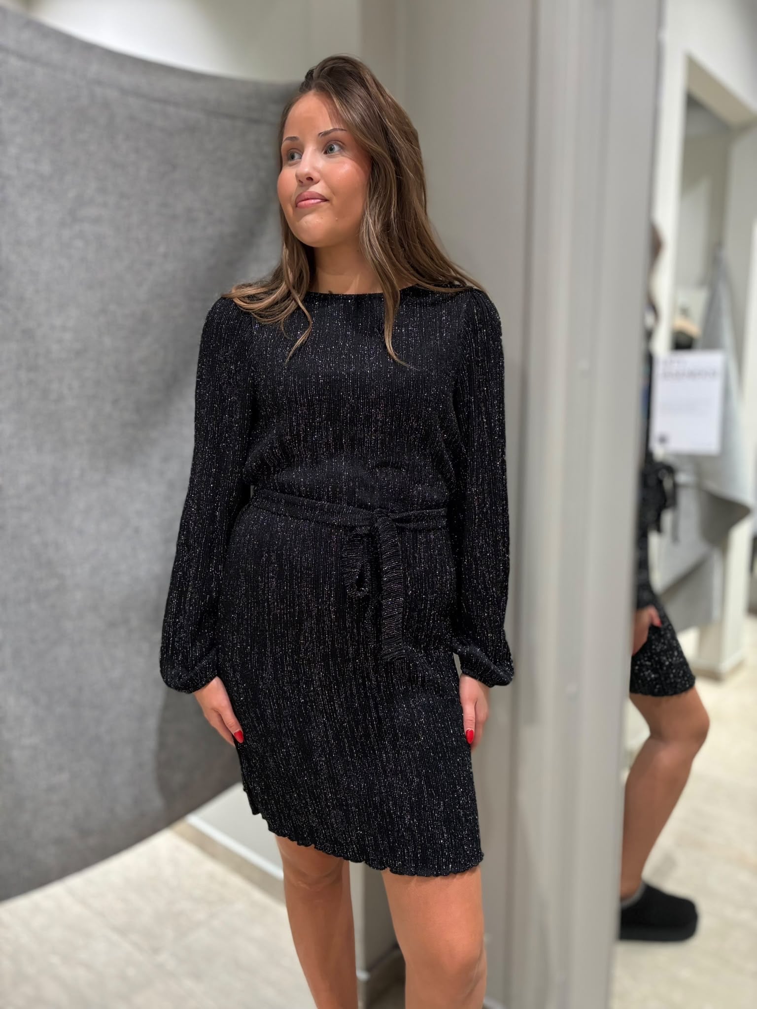 VIPAREDA Short Dress - Black Beauty