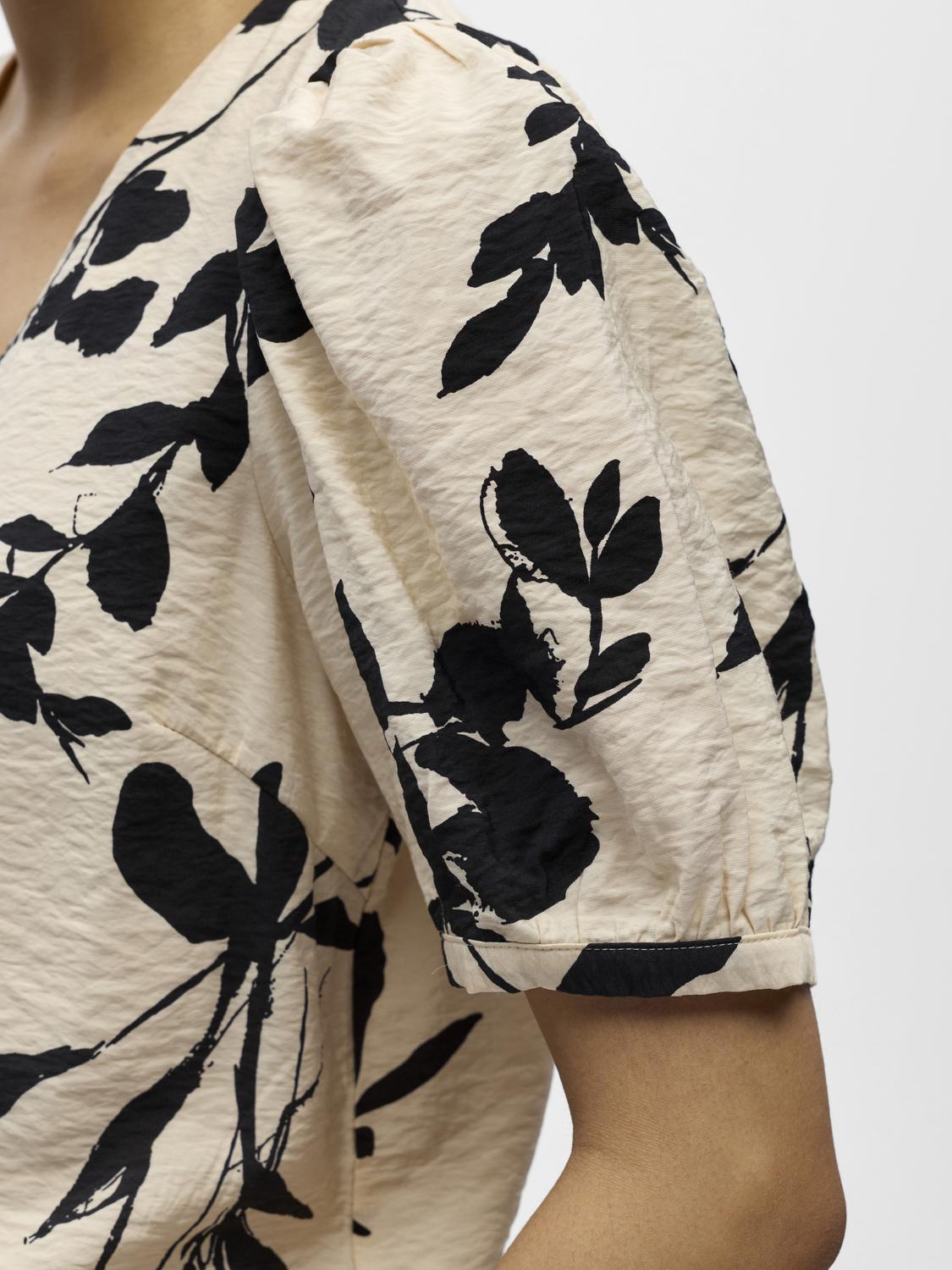 model_shot-detail