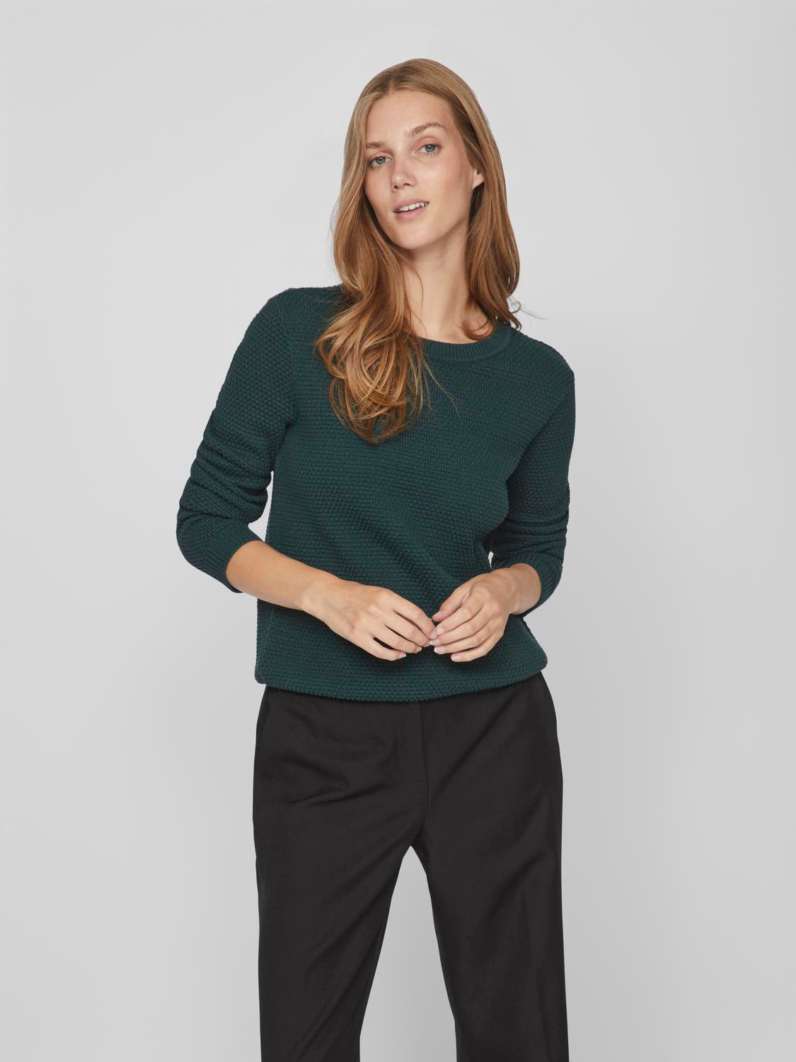 model_shot-front