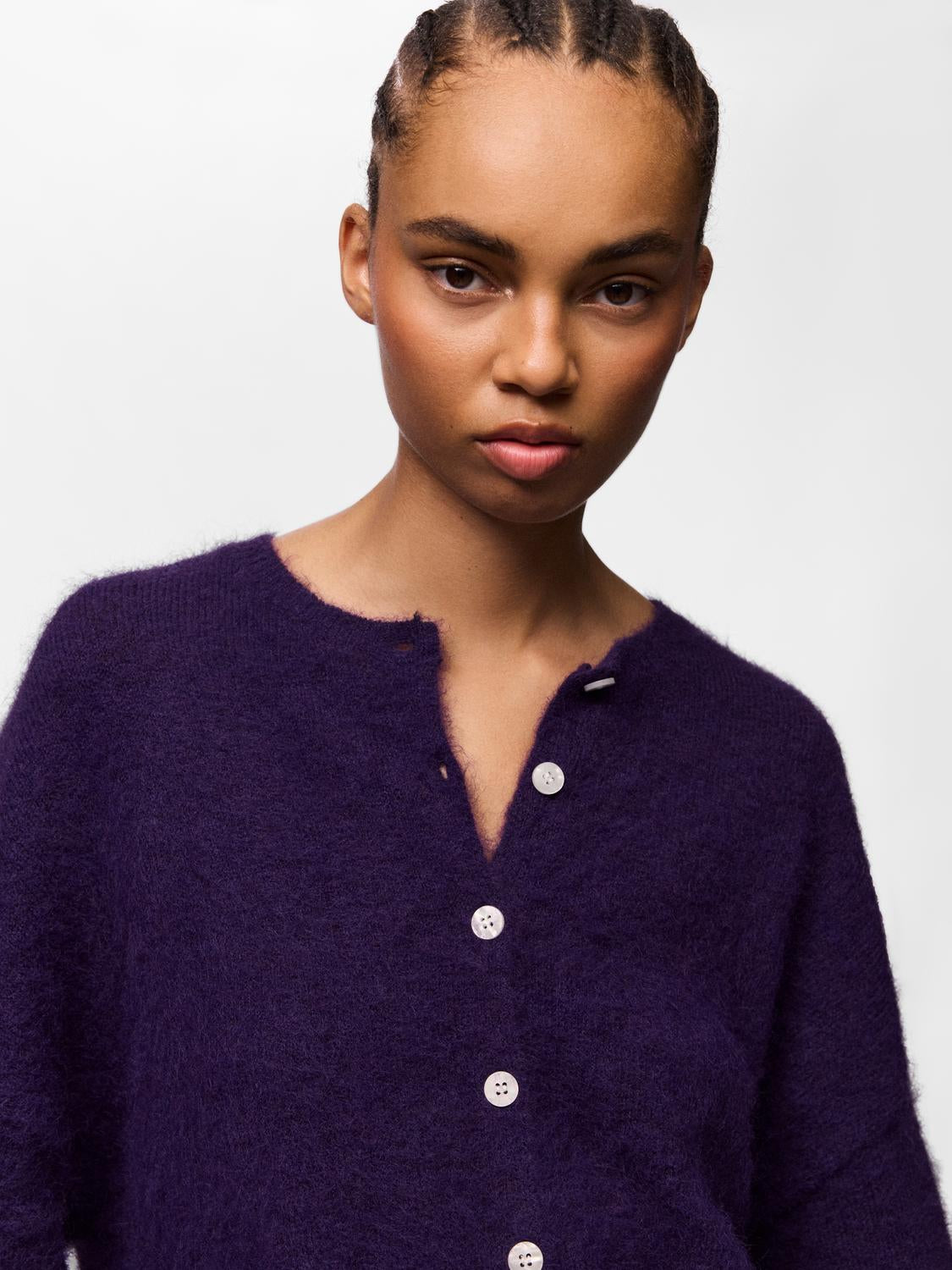 model_shot-creative