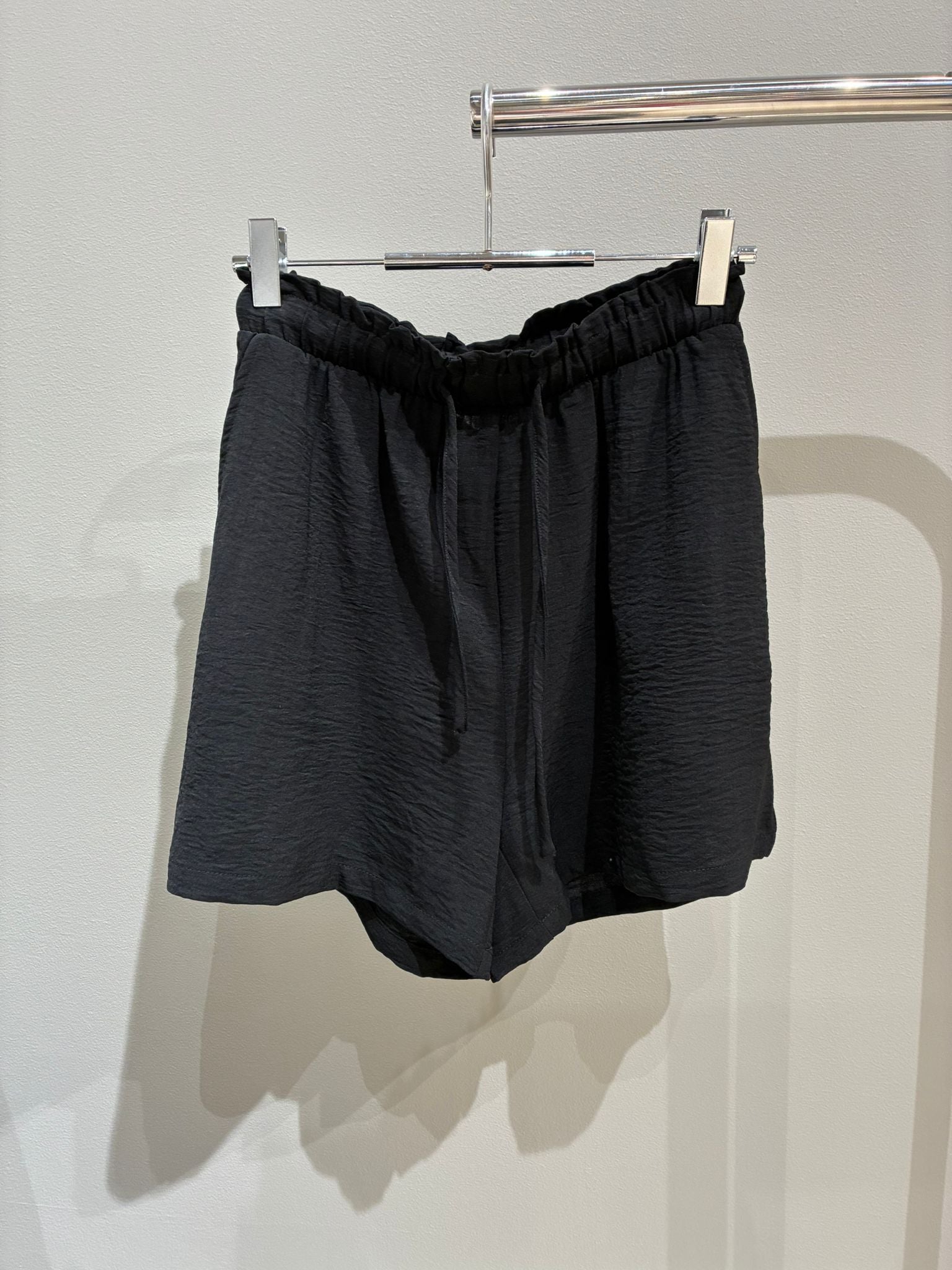 VIJOSA Shorts - Black Beauty