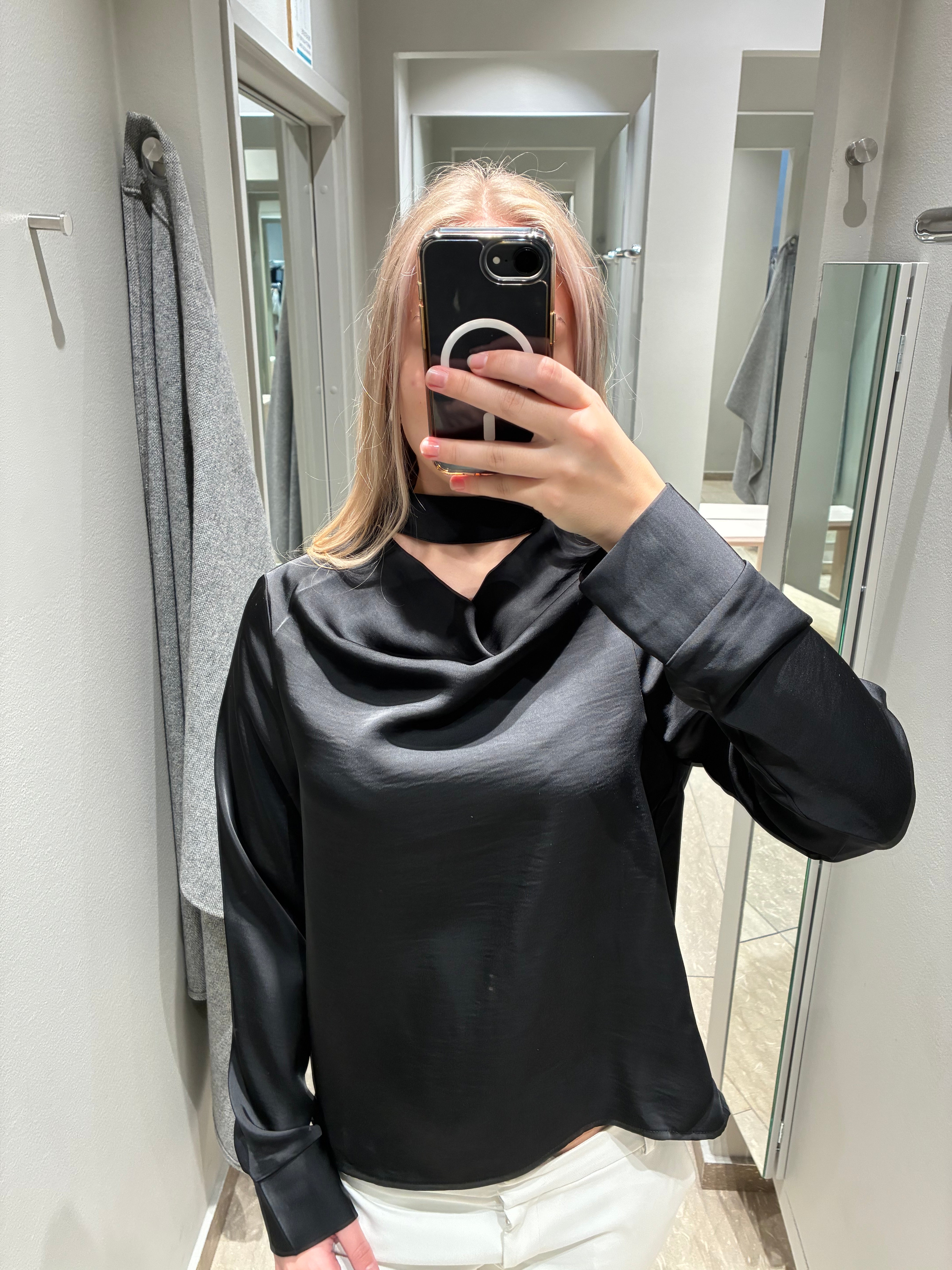 VIFADIA Top - Black