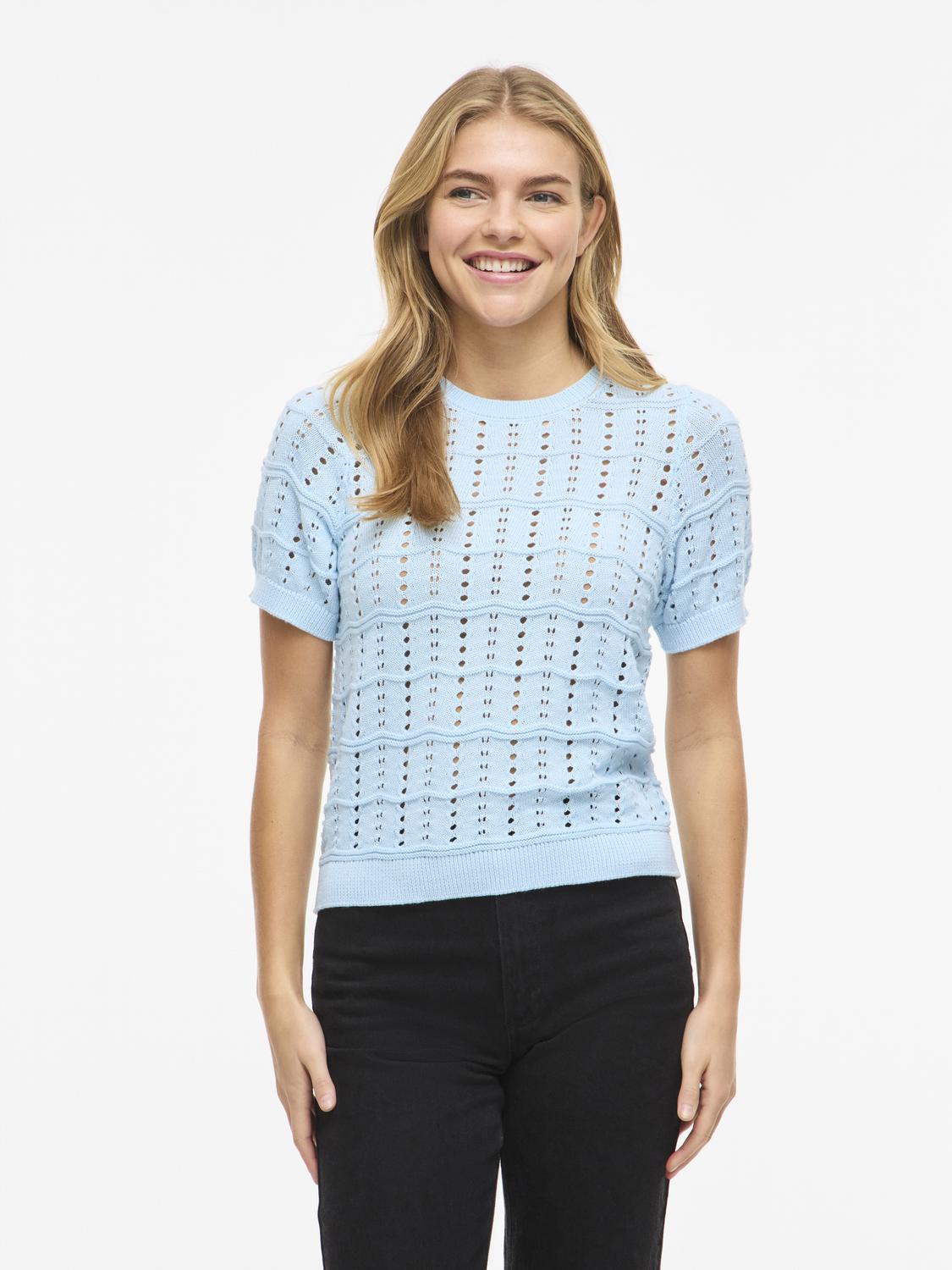 model_shot-front