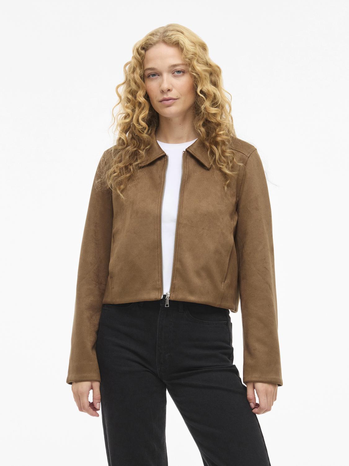 model_shot-front